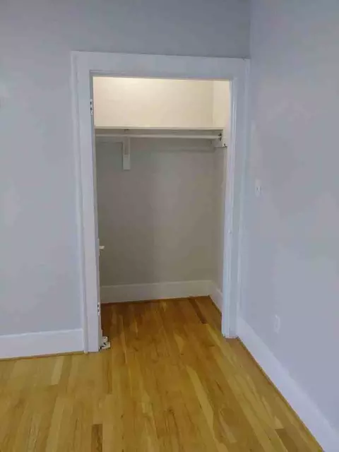 609 Thomas St, Seattle, WA 98109
