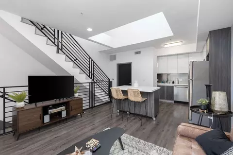 545 N Kenmore Ave, Los Angeles, CA 90004