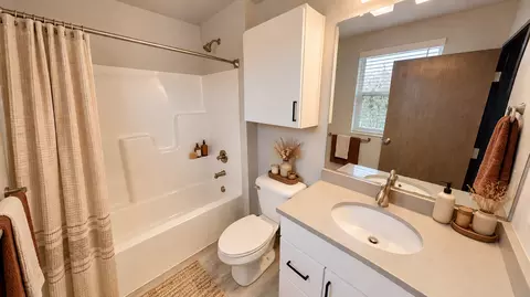 2801 Oakland St, Ames, IA 50014 photo 2