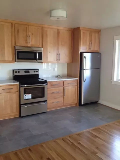 6110 SE 52nd Ave, Portland, OR 97206
