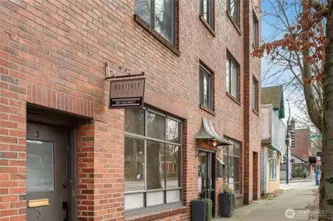 8008 Greenwood Ave N, Seattle, WA 98103