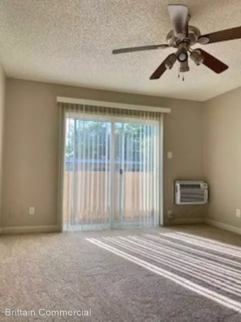 5971 Lake Crest Way, Sacramento, CA 95822