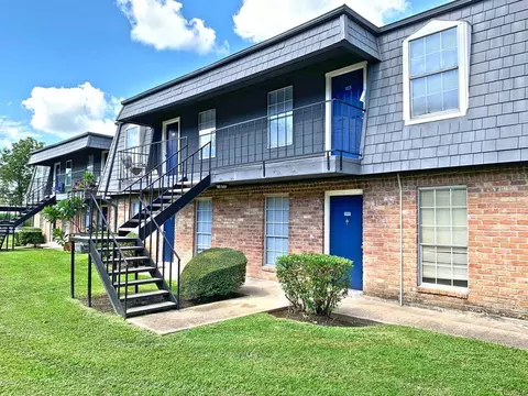 1003 Avenue B, Nederland, TX 77627