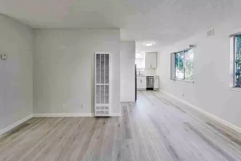 671 Vernon St, Oakland, CA 94610