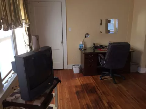 607609 W First, Roswell, NM 88203