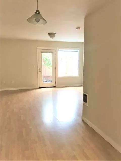 1817 N Rosa Parks Way, Portland, OR 97217