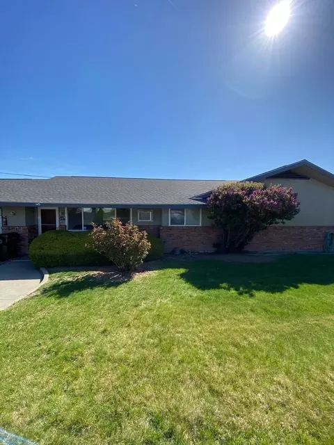 123 N 66th Ave, Yakima, WA 98908