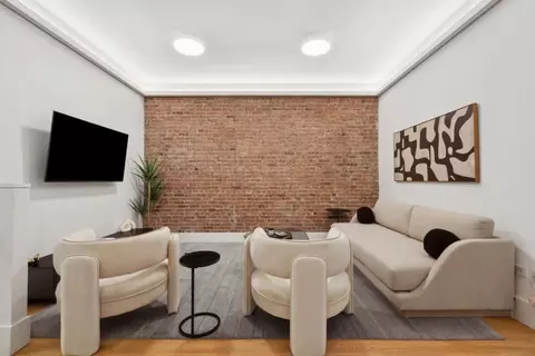 200 E 11th St, New York, NY 10003