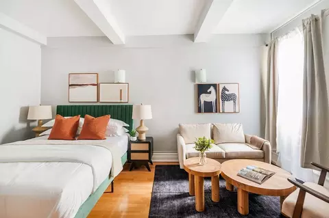 W 73rd St, New York, NY 10023