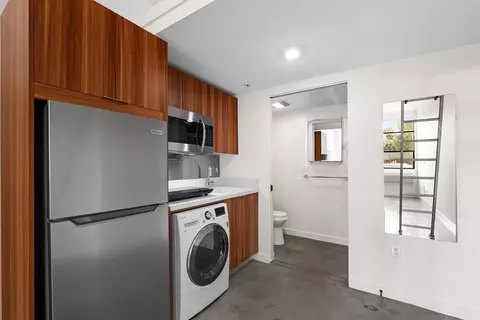 5933 Monterey Rd, Los Angeles, CA 90042