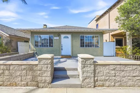126 E Balboa Blvd, Newport Beach, CA 92661
