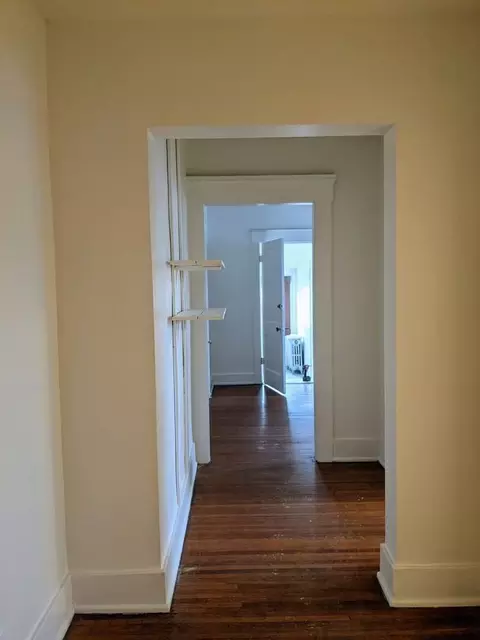 1382 S 1st St, Louisville, KY 40208