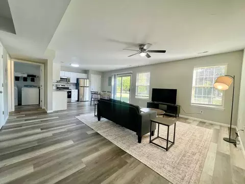 4912 Alpine Ridge Dr, Columbia, MO 65202