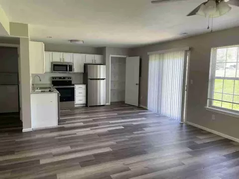 4912 Alpine Ridge Dr, Columbia, MO 65202