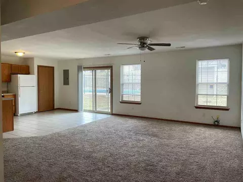 4912 Alpine Ridge Dr, Columbia, MO 65202