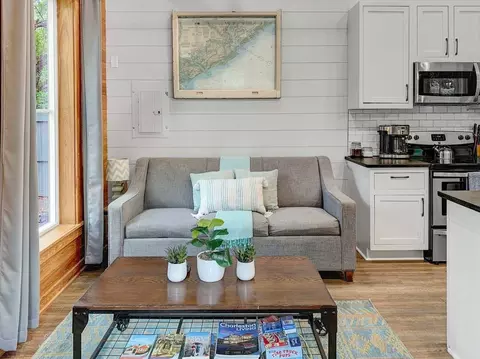 1429 Fort Johnson Rd, Charleston, SC 29412