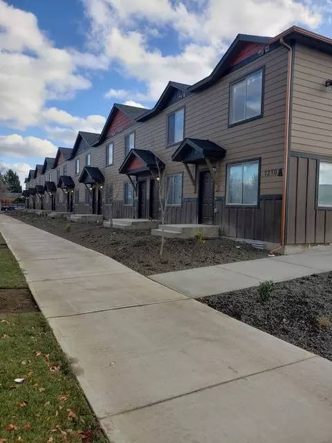 1210 E Lyons Ave, Spokane, WA 99208