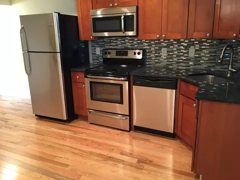 415 N 41st St, Philadelphia, PA 19104