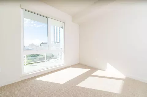 240 W Macarthur Blvd, Oakland, CA 94611