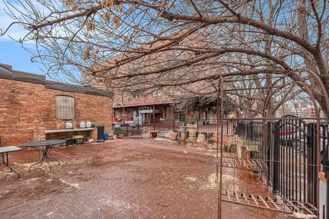 196 E 6th St, Sioux Falls, SD 57104