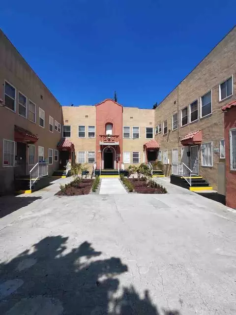 7501 S Central Ave, Los Angeles, CA 90001
