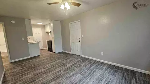 4320 Canyon Dr, Amarillo, TX 79109