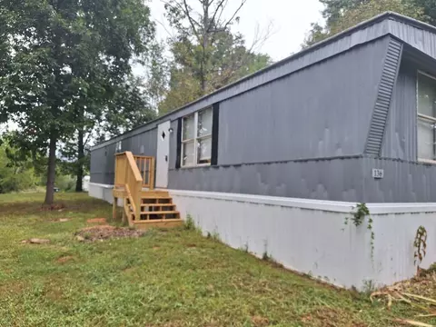 325 Tanglewood Dr, Madison Heights, VA 24572