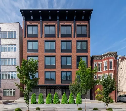 56 Cottage St, Jersey City, NJ 07306