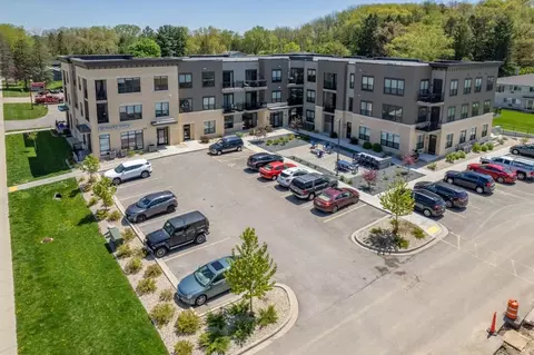 4721 Farwell St, Mcfarland, WI 53558