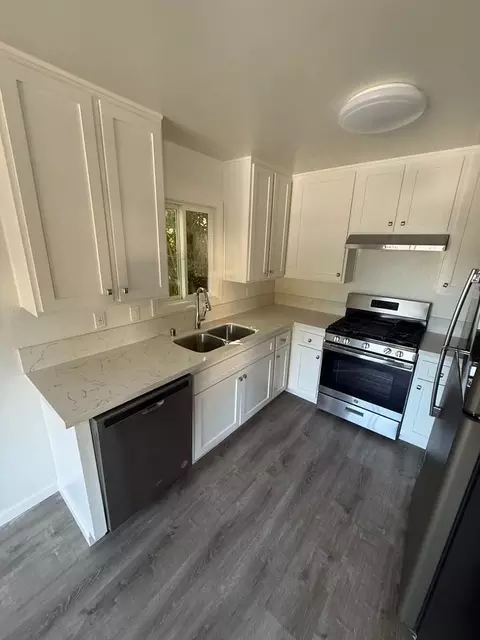 3763 S Bentley Ave, Los Angeles, CA 90034