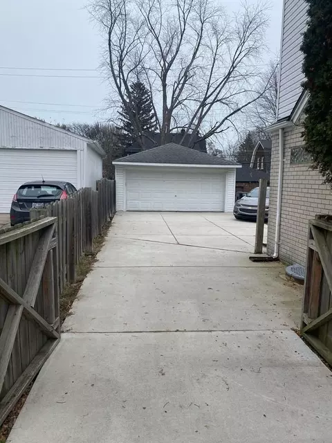 448 Alter Rd, Detroit, MI 48215