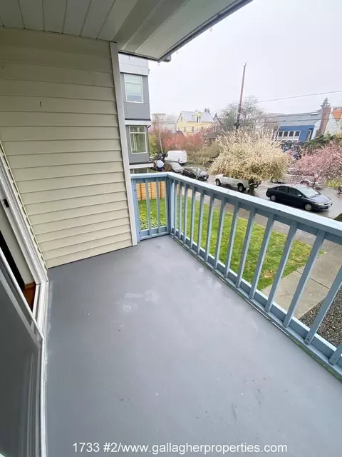 1733 NW 61st St, Seattle, WA 98107
