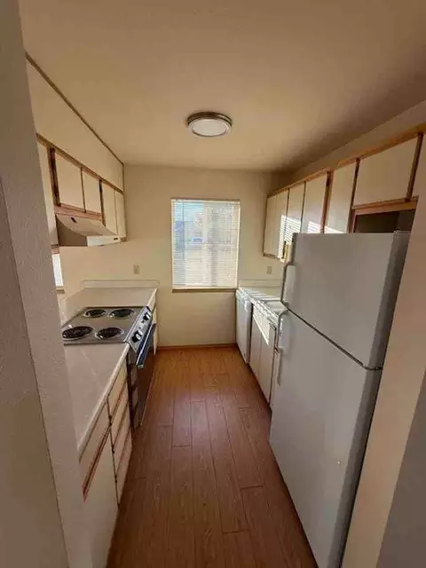 1460 Olive St, Eugene, OR 97401 photo 11