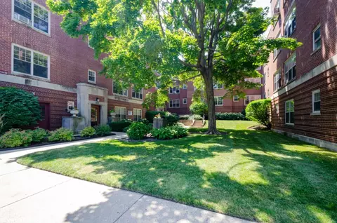 2730 Hampton Pkwy, Evanston, IL 60201