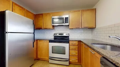 801 E Armour Blvd, Kansas City, MO 64109
