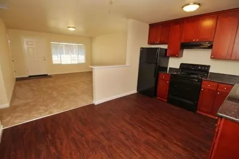 250 W H St, Dixon, CA 95620