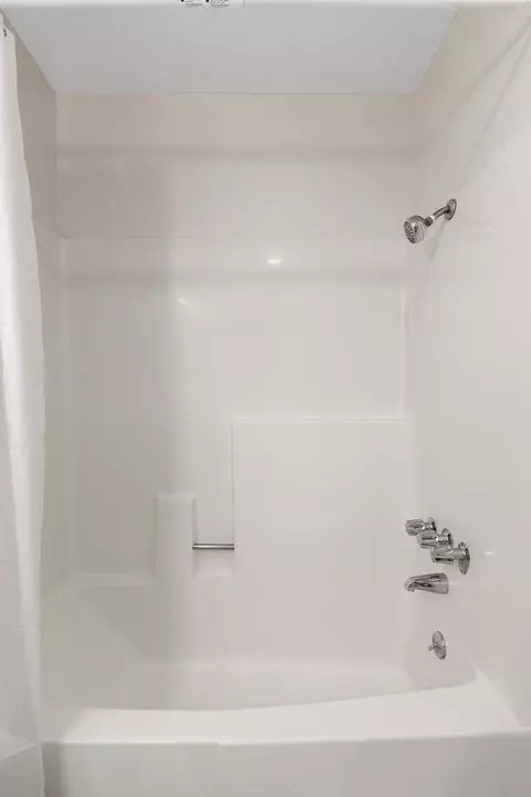1394 Midvale Ave, Los Angeles, CA 90024