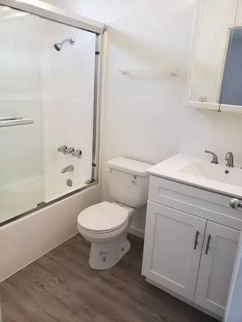 10944 Bluffside Dr, Los Angeles, CA 91604