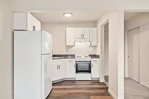 4821 S Kent Des Moines Rd, Kent, WA 98032