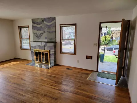 3705 SE Alder St, Portland, OR 97214