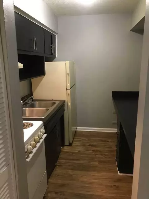 2077 Fontaine Rd, Lexington, KY 40502