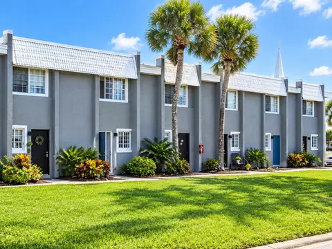 140 Cascade Ter, Daytona Beach Shores, FL 32118