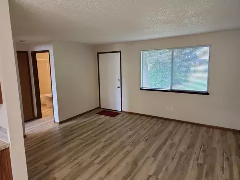 3300 Hollywood Dr NE, Salem, OR 97305