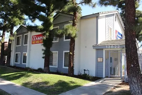 13822 Arthur Ave, Paramount, CA 90723 photo 4