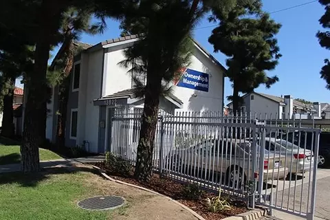 13822 Arthur Ave, Paramount, CA 90723 photo 2