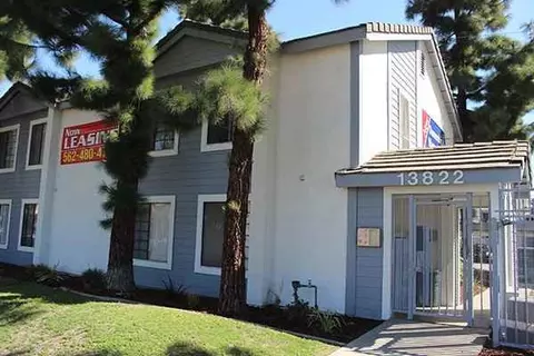 13822 Arthur Ave, Paramount, CA 90723 photo 3