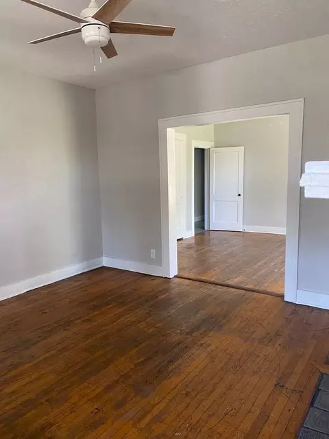 909 Sunset Ave, Dallas, TX 75208