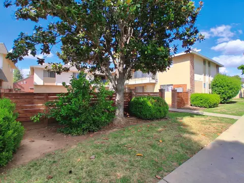 3331 E Sierra Madre Ave, Fresno, CA 93726