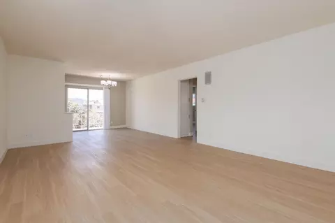 3742 S Bentley Ave, Los Angeles, CA 90034
