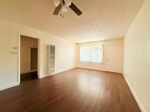 1120 Chestnut Ave, Long Beach, CA 90813 photo 3